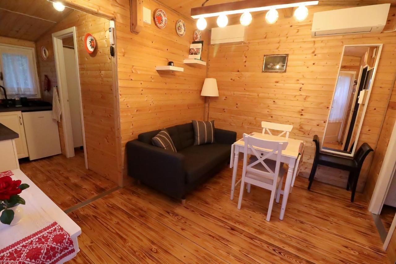 Casuta Din Vale Villa Oradea Ngoại thất bức ảnh