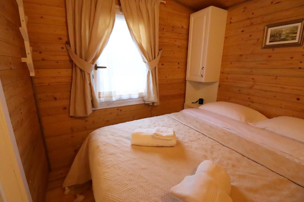 Casuta Din Vale Villa Oradea Ngoại thất bức ảnh